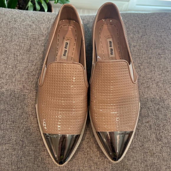 Pre owned authentic Miu Miu flats size 6 in peach - Picture 1 of 4